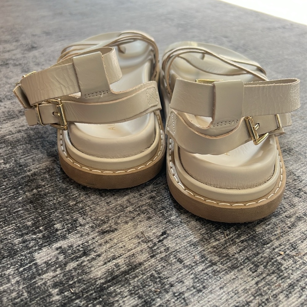 ALOHAS Buckle Up Gladiator Sandals - Picture 4 of 8